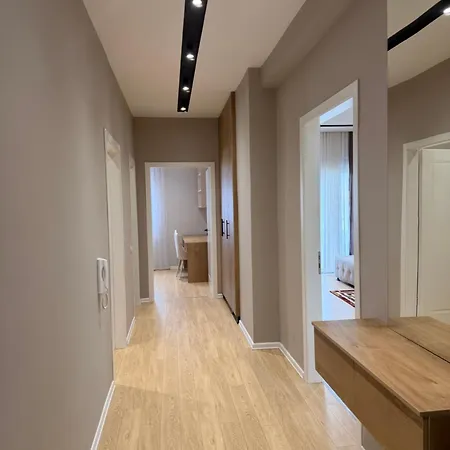 Properhome Luxury 2 *