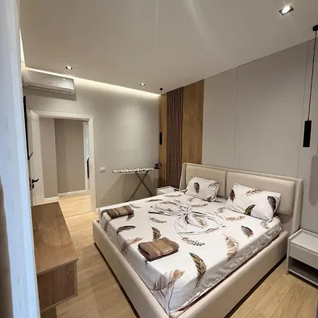 Apartment Properhome Luxury 2 Gjirokaster